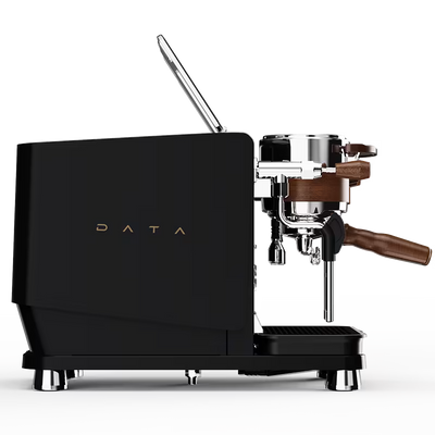 Black Wendougee DATA S espresso machine in black with wooden portafilter handle